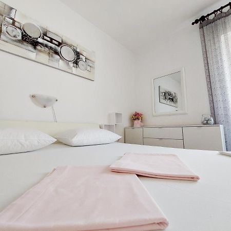 Apartment Eli Паг Экстерьер фото