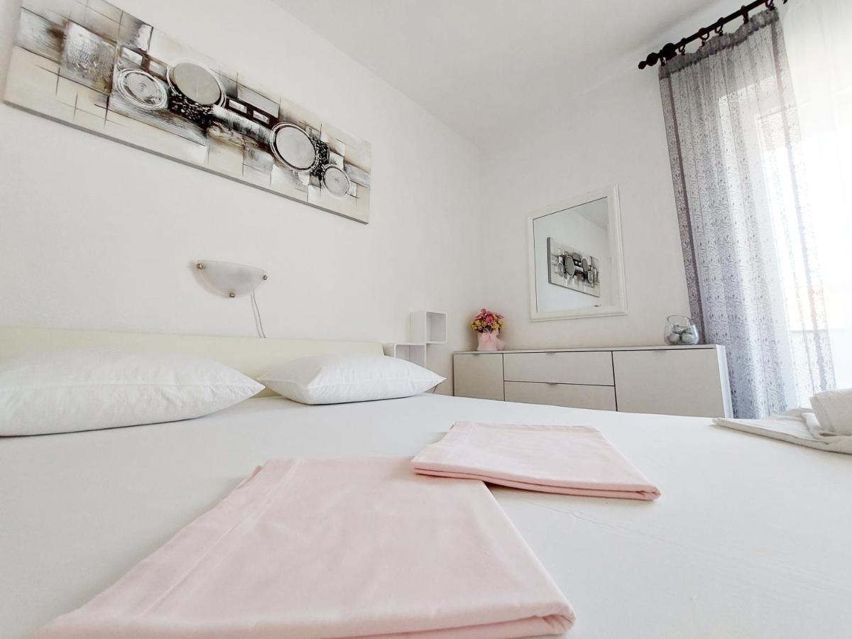 Apartment Eli Паг Экстерьер фото