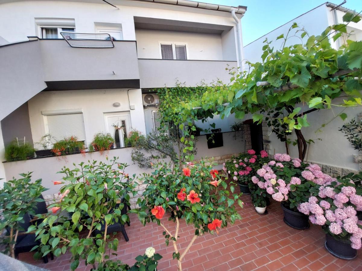 Apartment Eli Паг Экстерьер фото