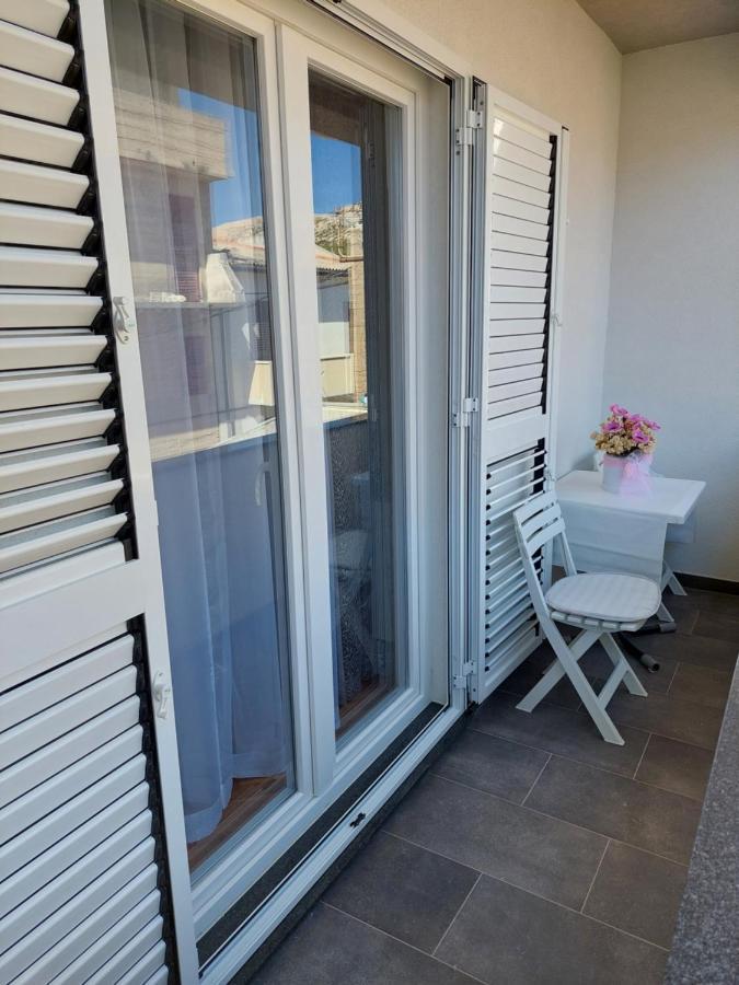 Apartment Eli Паг Экстерьер фото